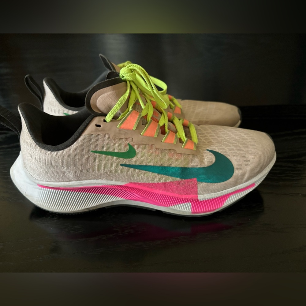 ⚡️Nike Zoom Air women size 7